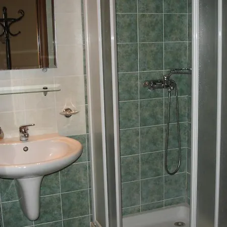 Hotel αi Pigai Méthana